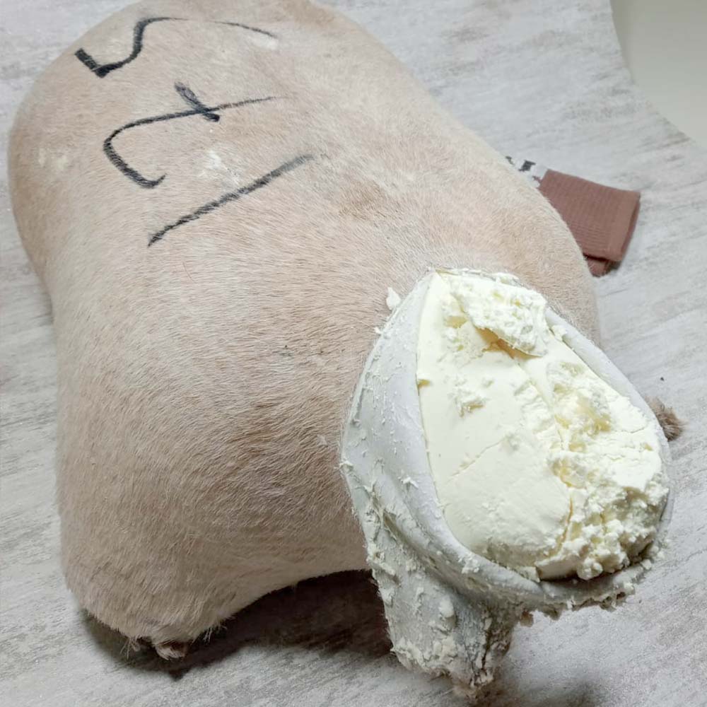 Deri Tulum Afyon Koyun Peyniri Deri Tulum Afyon Koyun Peyniri